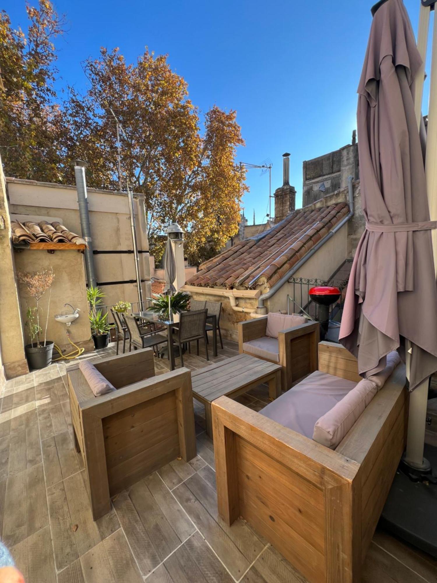 Renove, Vue Sur Palais Des Papes, Terrasse Et Wifi Troisieme Etage Apartment Avignon Exterior photo